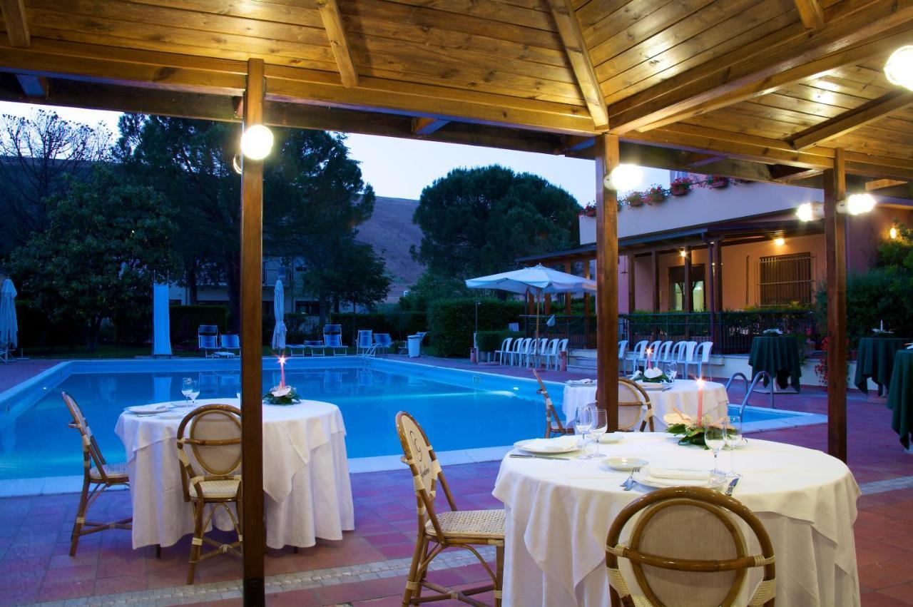 Hotel Giardino San Lorenzo in Campo Buitenkant foto